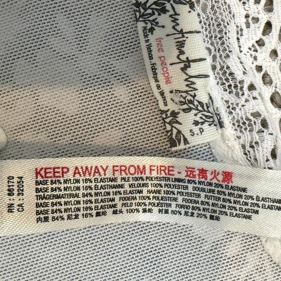 new Intimately Free People small Babes in Bandeaus lace bodysuit BC 2857 - Picture 4 of 9